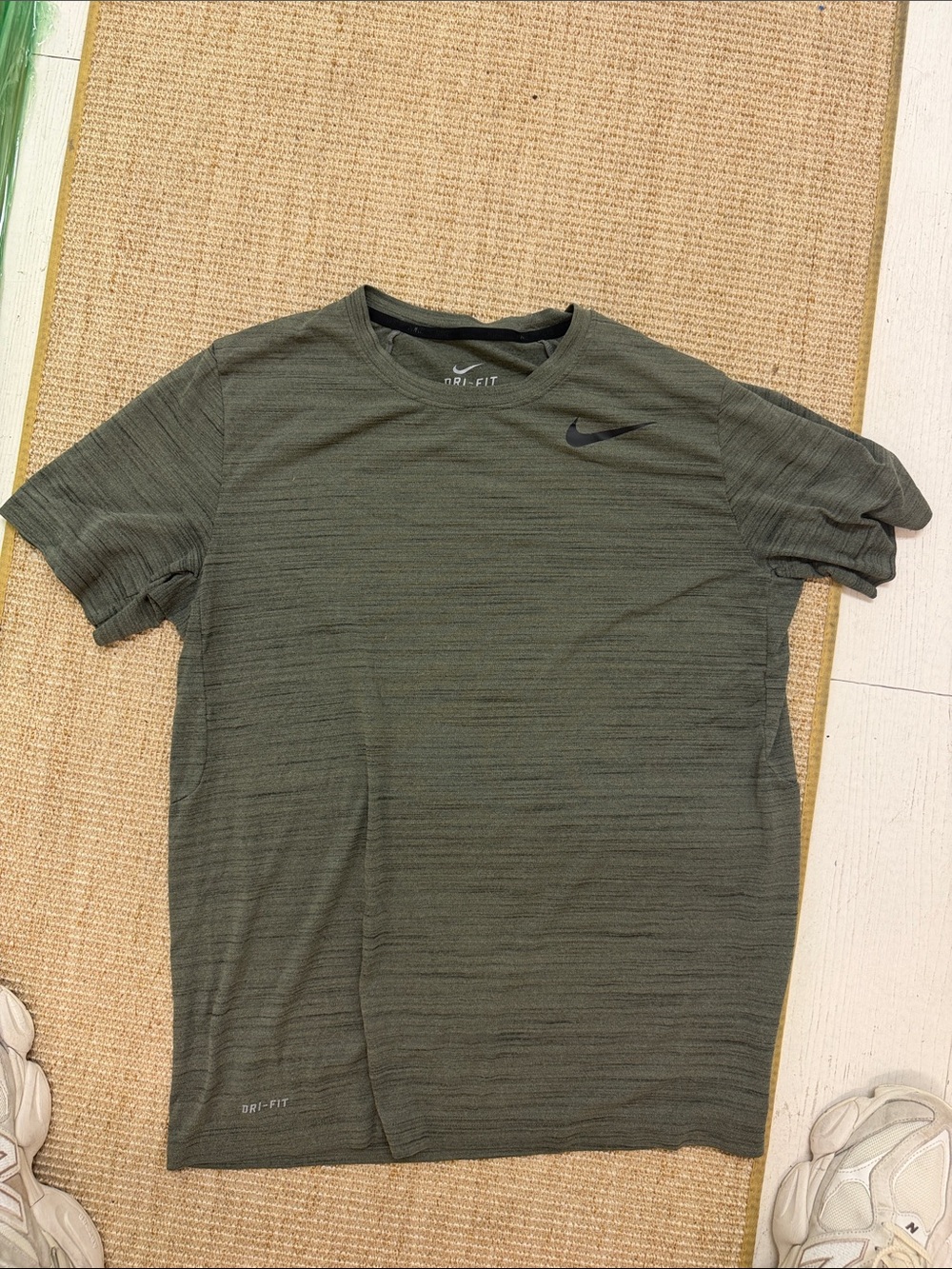 Nike Men's Olive Green Dri-FIT Short Sleeve Tee